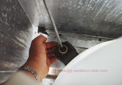 Left rear tub suspension